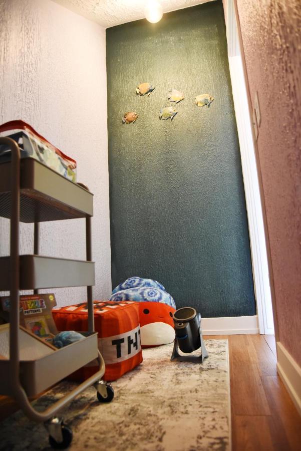 Mile To Beach! Private, Family & Pet Friendly Oasis! Pool Table & Hot Tub! Οσιανσάιντ Εξωτερικό φωτογραφία